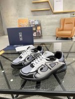 d 顶级代购 迪 炸街情侣b30爆款超人气运动，新品专柜同步，鞋面意大利原版进口牛皮透气网布面料搭配，潮达人必备，复杂工艺完美复刻 进口柔软网布里垫，鞋底：原厂
