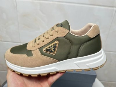 品牌：PRADA 普拉达 等级： 原单品质 鞋面：丝绸牛皮 内里：牛皮里+牛皮踮脚 原版：TPU+发泡组合底 颜色：实物图 码数：38-45 45定做不退换