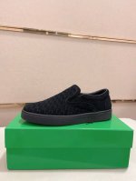 工厂价 牛里+牛垫 Bv 最新爆款休闲男鞋 鞋面进口鹿纹头层牛皮全进口牛皮内里做工精致、脚感极佳，特殊橡胶底，炫酷时尚，最新流行、时尚大底、赶紧行动吧 码数：3