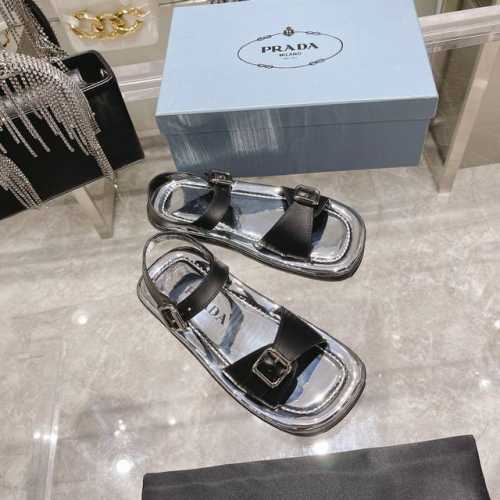 市场顶级版prada 普拉达 闪亮登场时尚大方的设计呈现经典轮廓。不管面对任何场所 主场只属于你！ 面料 :原版进口丝绸牛皮 羊皮内里，原版五金1：1开模85一