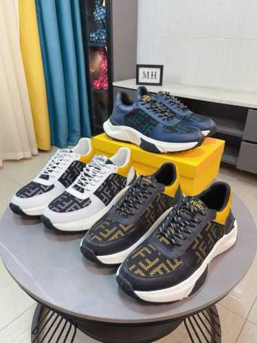 出厂价 Fendi 芬迪经典舒适男士，这款复杂的运动鞋是由柔软的小牛皮真皮内里原版超轻橡胶材质粗纹大底 这种独特的轻薄风格适合这个季节的随意而精致的感性，上脚舒