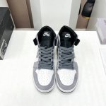 出厂: 独家顶级版本 Air Jordan耐克联名25vs最新王炸爆款系列 情侣彩色拼色休闲鞋 唯独一款牛皮拼色的高帮鞋，耐克乔一情侣毛鞋让鞋迷大开眼界，各种意