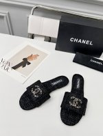 chanel 香奈儿 新款 拖鞋 官网专柜，面料羊皮、内里绵羊皮，垫脚山羊皮，3色任选，35－42码， 真皮底