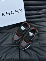 givinch* 新品男士厚底增高休闲运动鞋，鞋面高品质小牛皮拼接透气网面制成！上脚效果帅气有型，增高5Cm，提升气场，鞋身撞色拼接设计，饰有4G Logo标志