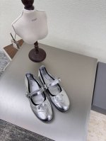 balenciag 专属平底蛋仔鞋 银色 面料 牛油皮 超软 内里 小羊皮 顶级版本 全部对版材料 继续着Demna式的对主流华丽时尚的反叛态度 透染工艺 大L