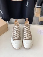出厂价 Ugg 海外版麦昆同款男女士情侣款休闲雪地靴 里外全皮 内里百分百全羊皮毛一体 保暖，防潮，吸汗，加厚底，更舒适 鞋面：羊京皮 内里：百分百羊皮毛一体