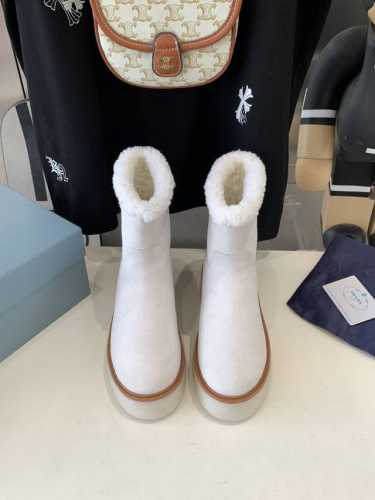 出厂价 Prada 普拉达24秋冬新款△三角标厚底靴 系带雪地靴 双色擦色牛绒真羊羔毛 真皮沿条 双色tpu大底 Size：35-39 40 41定做不退换