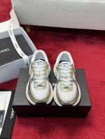 Chanel 25C新款银角大王运动休闲鞋百搭小白鞋 款式搭配不会出错撞色搭配活力满满啊 侧面压印logo 上脚很秀气 鞋面原版定制材料 原版大底Size:35