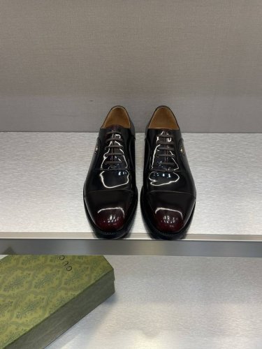 gucc*新款手工精品男士经典正装鞋！ 固特异手工冷粘 进口打蜡小牛皮 皮孔细致均匀 耐穿着不易变形 整块真皮拼接工艺 法国滚边工艺接口 细节精致 外形优雅 简