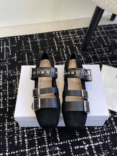 代购级 Dior 迪奥2025早春新款乐福鞋一眼就想要玛丽珍乐福鞋单鞋简单大方‘低调奢华！配上醒目的Chanristian Dior标志扣#非常高级穿着舒适好看