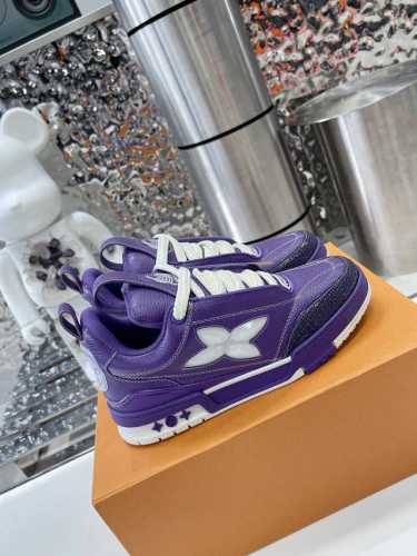 出厂价 路易威登走秀滑板鞋爆款， Louis Vuitton Trainer无疑是奢侈品牌推出的最成功的sneaker之一，不过探索的脚步并不会停，Louisv