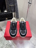 顶级版本 男款 Ferragamo菲拉格慕 最新Gancini系列 厚底 休闲 运动鞋 原版购入开发 做货 这款都市风格休闲鞋大胆融合多种面料，巧妙运用高科技网