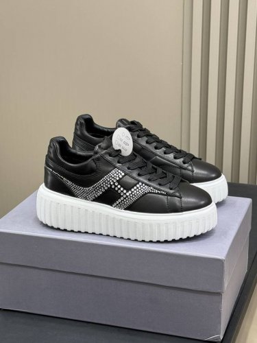 代购级 仅女款 Hogan Ss25 Arrival~ 运动鞋新品 霍跟25春夏运动鞋新品 脚感轻盈，增高效果满分 小牛皮材质，科技立体弹力内垫 Size 35
