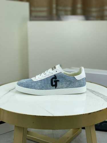 工厂价 顶级高端版本 代购品质 原版开发 纪梵希 Givenchy 情侣款低帮 标准码：35-44； 34 45 46 47可以定做 等级：官网同款 原单品质材