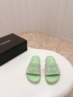 出厂 Chanel 香奈儿 2024新款凉鞋拖鞋系列 经典系列 每个款式都很赞 优雅高贵 舒适百搭 鞋面：定制编织布料 垫脚：定制羊皮 大底：原版开模大底 码数