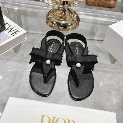 出厂 流苏织带女鞋 Dior 迪奥 2024春夏走秀新款adiorble女鞋 Cd明星同款时尚流苏蝴蝶夹脚珍珠字母logo五金扣平底凉鞋鞋市面顶级高端版本 原版