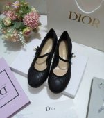 出厂价皮底 ，橡胶Dior Ss2024 New Arrival～迪奥24Fw新品珍珠蝴蝶结芭蕾舞鞋D家这一季的芭蕾舞平底鞋，舒适度极佳上脚舒舒服服的太好穿了～
