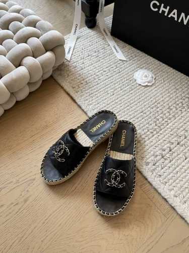 Chanel 25c早春新款链条平底拖鞋！顶级版本！抢先发售夏日度假必备单品 鞋面羊皮 垫脚羊皮 原版防滑大底码数：34-41 定制不退不换