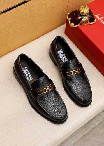 商品商标：Ferragamo 菲拉格慕 休闲皮鞋正码码数: 38-44 45.46订制商品材料：精选 进口头层荔枝纹牛皮鞋面+奢华五金扣，进口水染牛皮内里 强烈