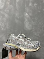 顶级版 BALENCIAGA.3XL网钻新色P： 最新元素出品码数：35-45