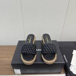 Chanel 25s 最新春夏 编织带坡跟 拖鞋凉鞋 ins&小红书巨多网红上身！上脚超性感！真的太美了！高级穿着又仙女简约时髦又有设计感 而且都非常非常好穿实