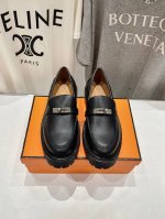 高版本出厂 Hermes 爱马仕 24Ss New Arrival～ H家2024新款厚底kelly扣乐福鞋 鞋型很好看，见到到极致的造型，搭配kelly的点缀