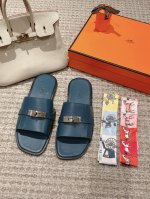 新版 ，男士潇洒 H拖鞋，纯手工 工艺产品 ，至尊代购级！ Herme℃愛玛士 万年经典 男士 H拖鞋。 采用 法国进口 Swift皮，质感超赞.. 高级定制版