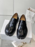 男 高定品质！Maison Margiela MM6分趾鞋 Tabi 意产植鞣羊皮！欢迎对比 真正的原版大底！情侣码数Size:35-45 女40.41男45定
