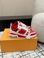 顶级版本 情侣款LV 路易威登L家 Trainer 24 新款 休闲 运动鞋 滑板鞋 LV Trainer 运动鞋的灵感源自复古篮球鞋，代表 Virgil Ab