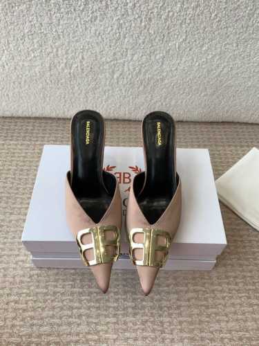 Balenciaga 25S春夏新款 双B 扣尖头 凉鞋 单鞋 高跟鞋 巴黎世家出的高跟鞋都很会拿捏女人心！简直美呆了！ 上脚熠熠生辉！而且也很百搭！今年的新款