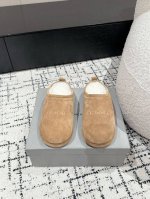 顶级版本 Balenciaga巴黎世家 24 新款勃肯毛拖 脚感很舒服，原版麂皮面料随便简便穿搭 羊毛里 超级暖和 巨好看 美炸了 时髦精秋冬必备单品 Size
