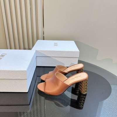 Dior 迪奥24S秋冬新品 鞋面采用进口小牛皮 内里采用羊皮内里 意大利进口牛皮大底 跟高：9.5Cm 码数：35-39 40 41 42定做 编号096-8