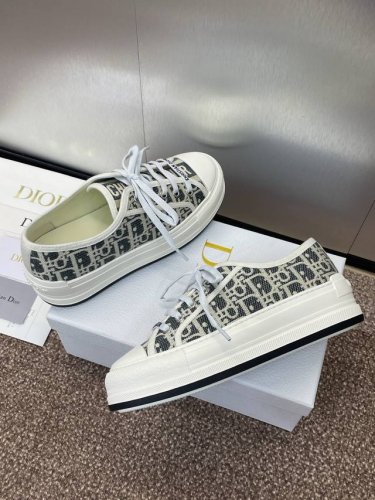 工厂价:女码420/男码430 dior 迪奥2024早春最新情侣款厚底绑带低帮休闲鞋 Walk’N Dior Oblique 暗花字母Logo提花刺绣图案拼色