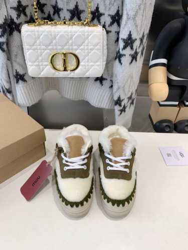 代购级 时髦精必备经典单品 Ugg灵感设计超赞，每一款都独一无二，时尚先锋， Ins超火 根本抢不到，每一款都值得种草，不可抗拒 独家开模大底出口贸易品质，每一
