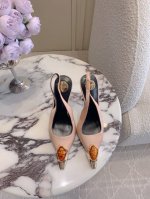 出厂价 SAINT LAUREN* YSL 杨树林走秀款宝石尖头后空高跟鞋 小姐姐的美丽尤物高跟鞋 优雅迷人性感 女人味十足 鞋面牛皮 真丝 内里垫脚羊皮 意大
