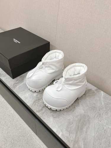 BALENCIAGA巴黎世家滑雪系列skiwear最新款情侣阿拉斯加雪地靴 正品RMB9620购入开发 完美复刻 设计师推出探索时尚界对于原创与挪用的概念、以全