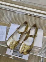 出厂价 高定品质！Maison Margiela MM6分趾鞋 Tabi 意产植鞣羊皮！对小个子的女生来说，实在是太友好了！时尚又不失时髦，日常通勤穿也不会累脚