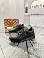 售 价: ￥ 商品商标：LV* 路易威登* 低帮休闲鞋正码码数: 38-44 可订做45 商品材料：鞋面进口牛皮，羊皮内里，原版大底。编 号：5679