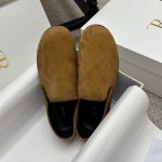 The Row 慵懒奶奶鞋 极简风圆头一脚蹬乐福鞋平底单鞋 柔软超舒服 法式优雅气质在线、高级又时髦，可盐可甜，文艺又气质！四季可穿的单品，好穿又好看，风魔全球