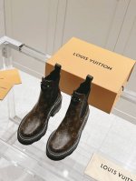 Lv 经典款 新升级 Zp一比一复刻 皮料小牛皮 老花皮，高品五金定制原版波浪纹大底，防滑。简约舒适裸靴，一脚蹬穿脱方便，6Cm跟高，刚好！ 码数：35-41