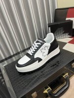 出厂价： D2～ 男士休闲鞋，2024Z柜同步发售 码数:38-44# 鞋面选用多材质拼接网布内里，舒适透气，鞋底：原版舒适耐磨大底，实物拍摄实物更赞