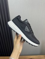 工厂价： PRADA普拉达 男鞋专柜爆款，官网同步，高品质出货原版牛皮拼接网面+牛皮内里，原厂原版底，码数：38-45 45定做不退换