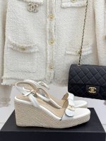 厂价360 chane* ｜小香25P春夏新品 麻绳双C厚底坡跟凉鞋 经典菱格搭配木底元素 彰显高级 厚底在拉长腿方面真的Yyds！ 上脚超级显白 少女们的标配