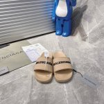 出厂 Balenciaga 巴黎世家 潮品情侣拖鞋 Balenciaga Political Campaign 最新磨具开发 欧美名媛 明星 网红girl 大爱