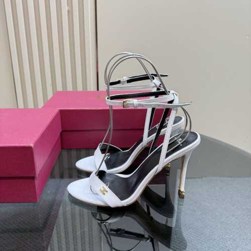 最高版出厂 一个轻奢品牌 Elisabetta FranchiElisabetta Franchi绝美高跟时装秀场凉鞋ELISABETTA FRANCH是来自意