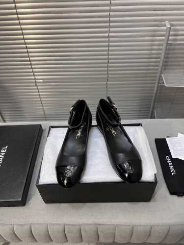 Chanel香奈儿新款单鞋 面料：羊皮 内里：羊皮里 真皮大底 码数35-41 40，41定做