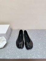东莞货 官网同步盒包装 Maison Margiela丨mm6马吉拉24Ss新款粗跟分趾鞋 Tabi分趾鞋 芭蕾舞鞋 原版开模双层真皮鞋底 原版套楦鞋型很大方