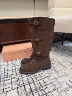 升级啦！独家代购级版本 Miu Mi* 24秋冬走秀款 机车风复古长靴 短靴 升级啦！太棒了！Miu全网对版 最快 最新的来啦！今年秋冬火爆了的！接下来就是妥妥