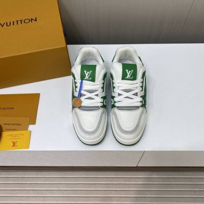 出厂价 顶级版本 Lv Tarine路易威登l家 跟耐克携手共创经典联名款休闲 运动鞋 滑板鞋 原版购入开发 做货 本款 Lv Trainer 运动鞋取材粒面牛