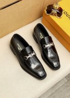 商品商标：Louis Vuitton 路易威登 休闲皮鞋 正码码数: 38-44 45.46订制 商品材料：精选 进口开边珠牛皮鞋面+原版五金扣，进口头层牛皮内